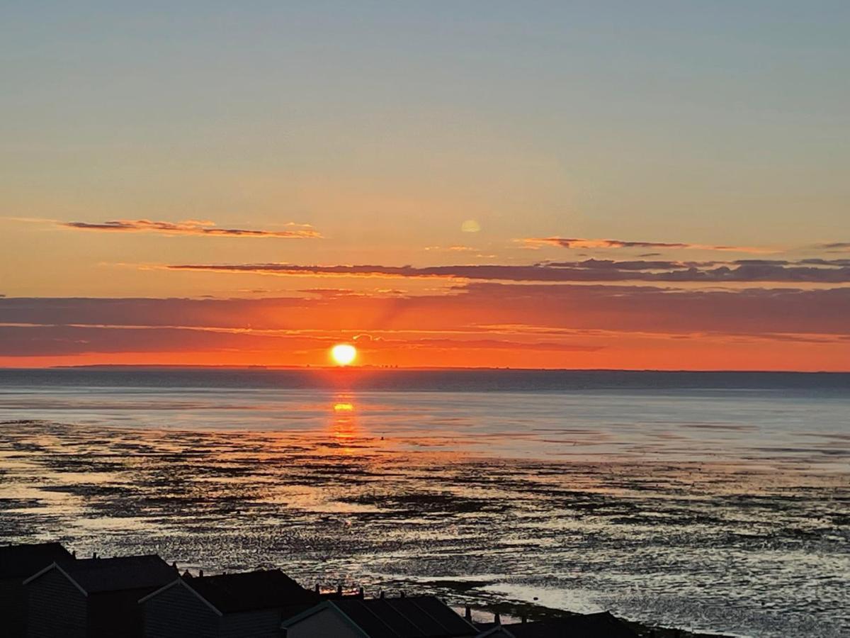 Fabulous Apartment Seconds From Beach By Whitstable-Holidays, Pudding Pan Eksteriør billede
