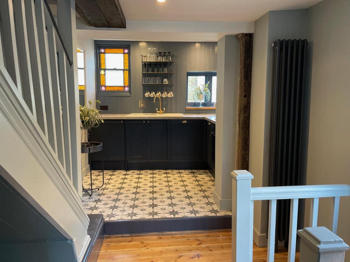 Fabulous Apartment Seconds From Beach By Whitstable-Holidays, Pudding Pan Eksteriør billede